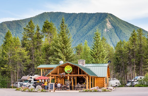 Lazy Bear Café