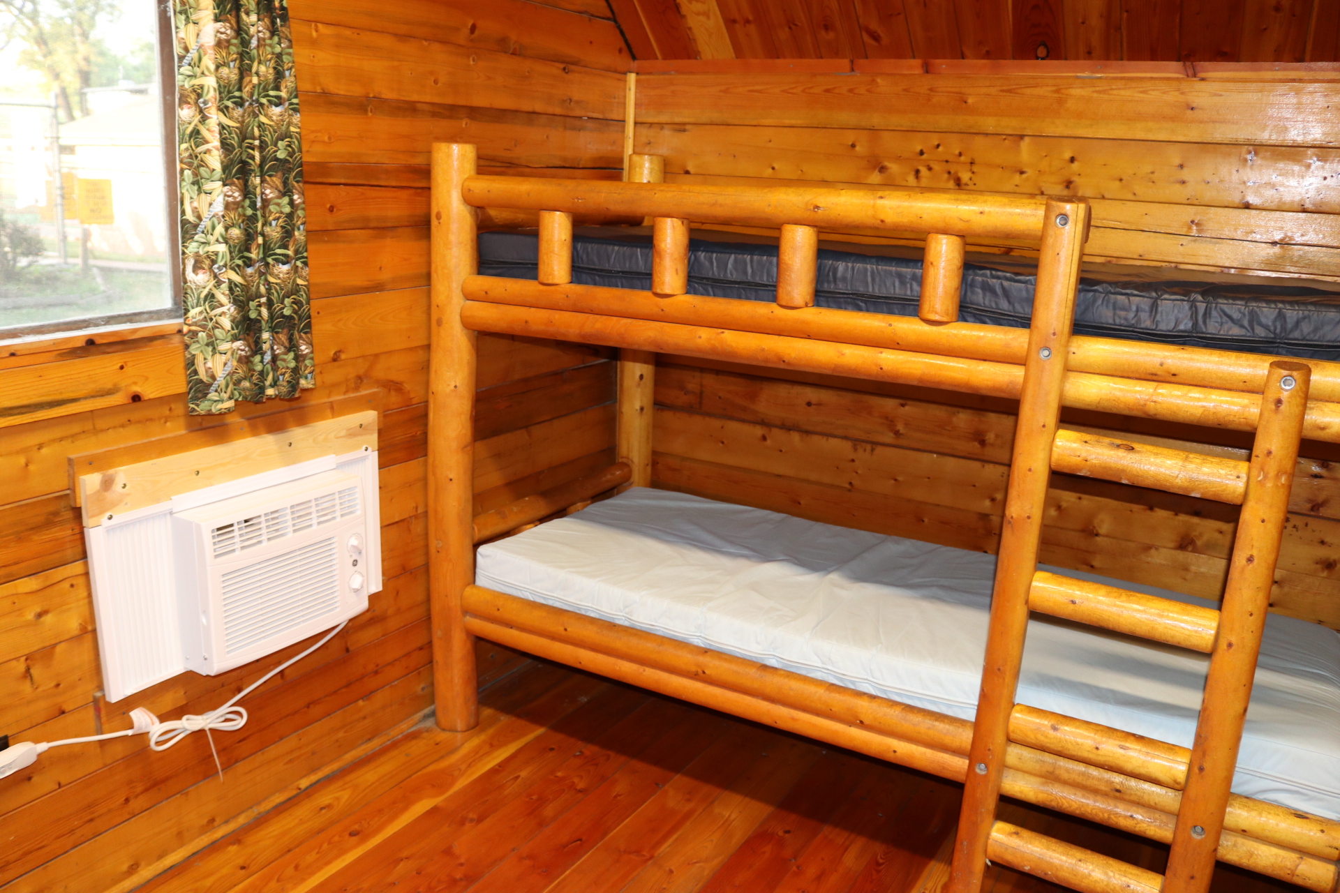 2 Bedroom Cabin
