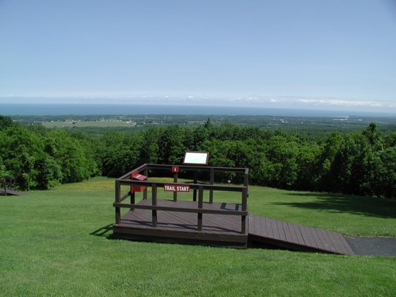 Lundsman Overlook Park