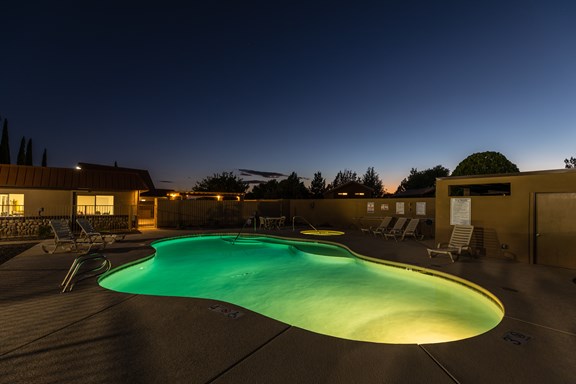 Pool & Spa