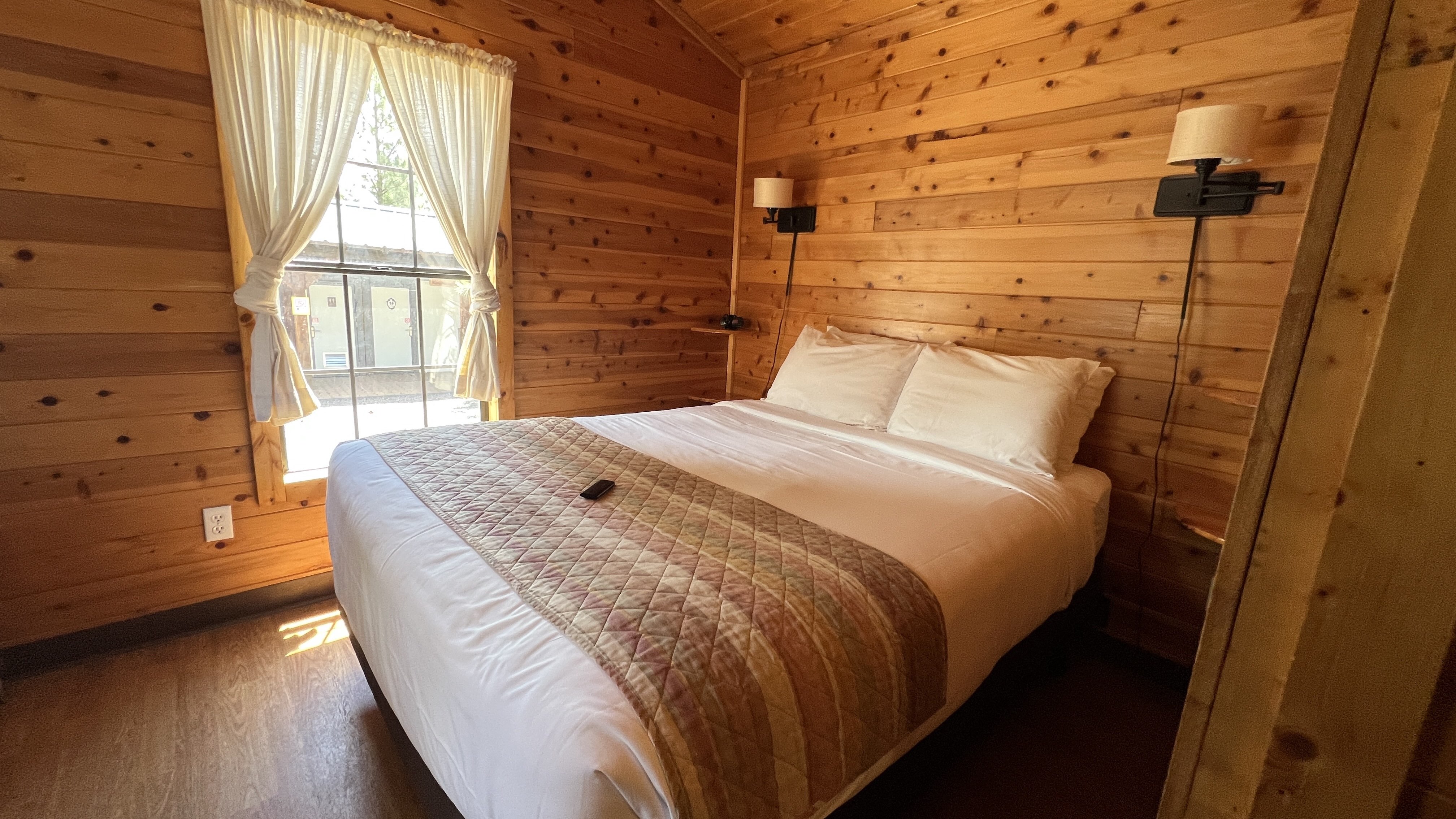 Deluxe Lodge - L02