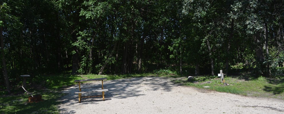 Tenting site with electric