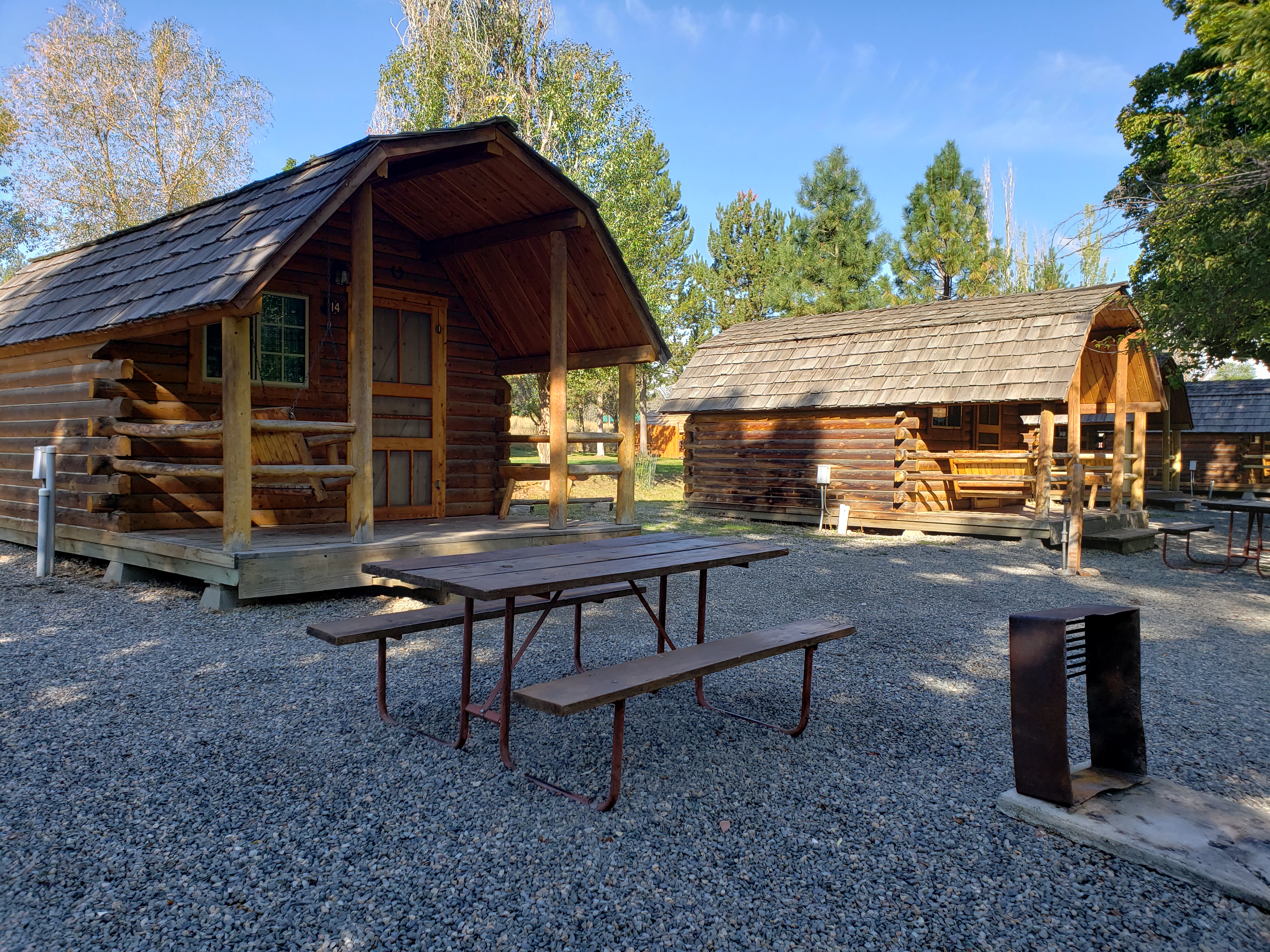 1 Room Cabins - Middle Row