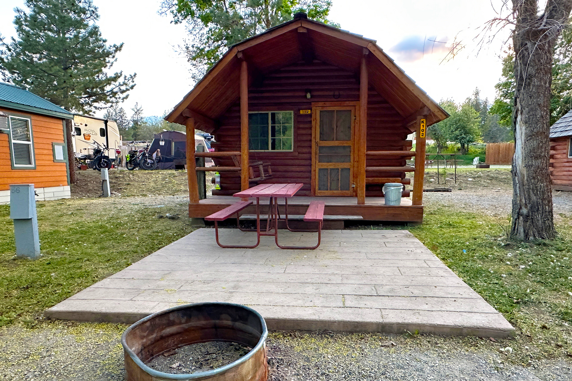 K102 - Camping Cabin, 2 Room with Patio (No Bathroom) - Sleeps 6