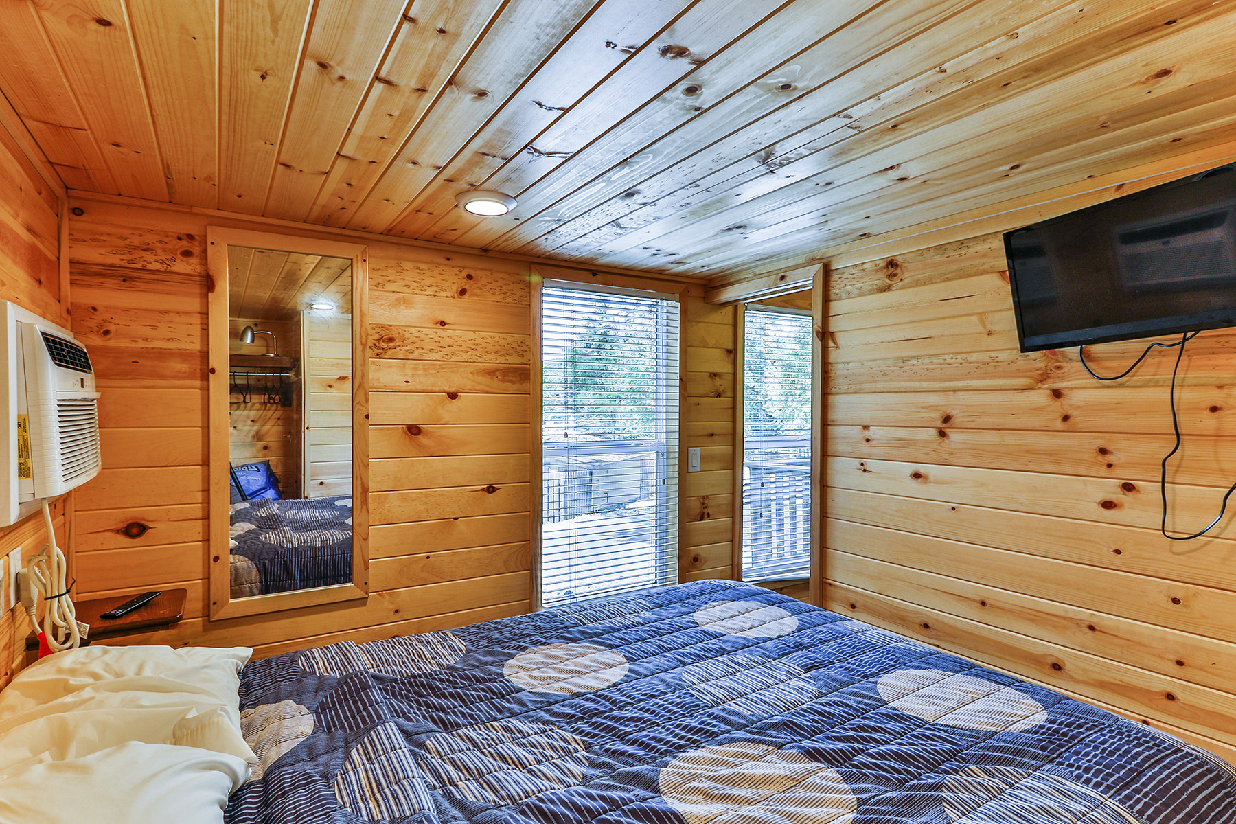 Wisconsin Dells KOA Deluxe Cabin Bedroom