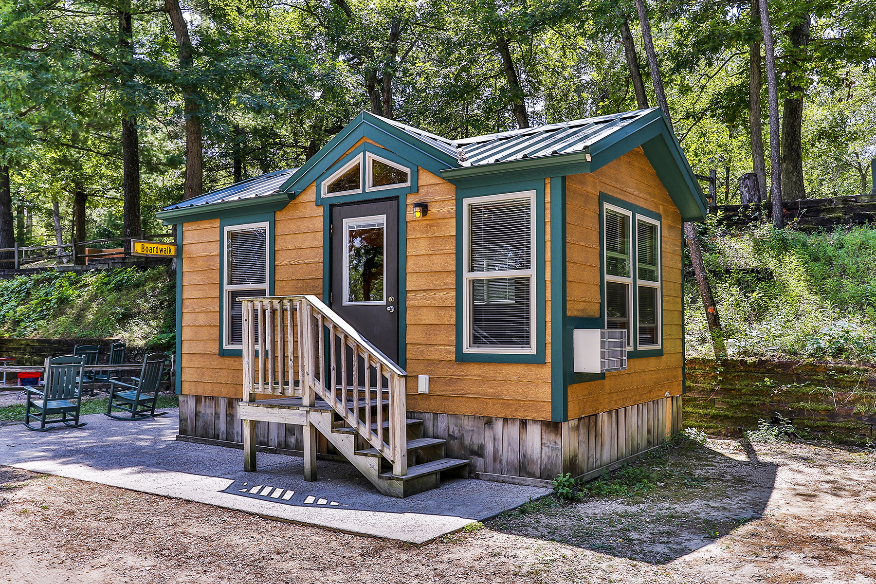 Wisconsin Dells KOA Deluxe Cabin with Patio