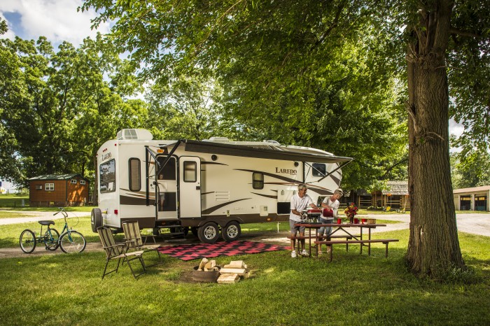 Wisconsin Dells KOA Pull-Thru Full Hookup RV Site