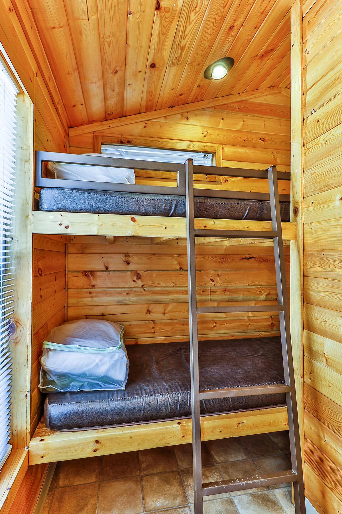 Wisconsin Dells KOA Deluxe Cabin Bunk Beds