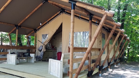 GLAMPING TENT