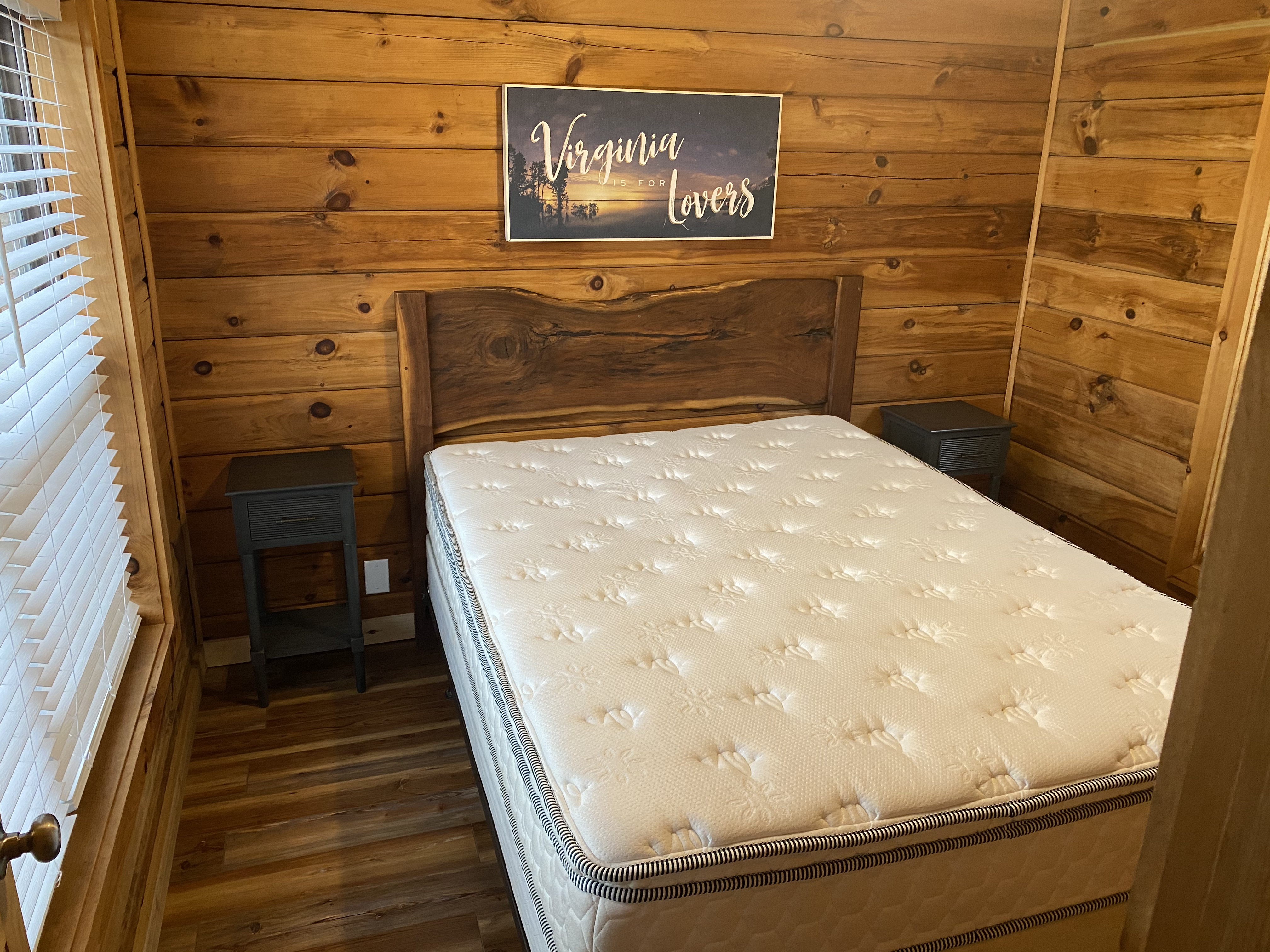 Deluxe cottage Bedroom