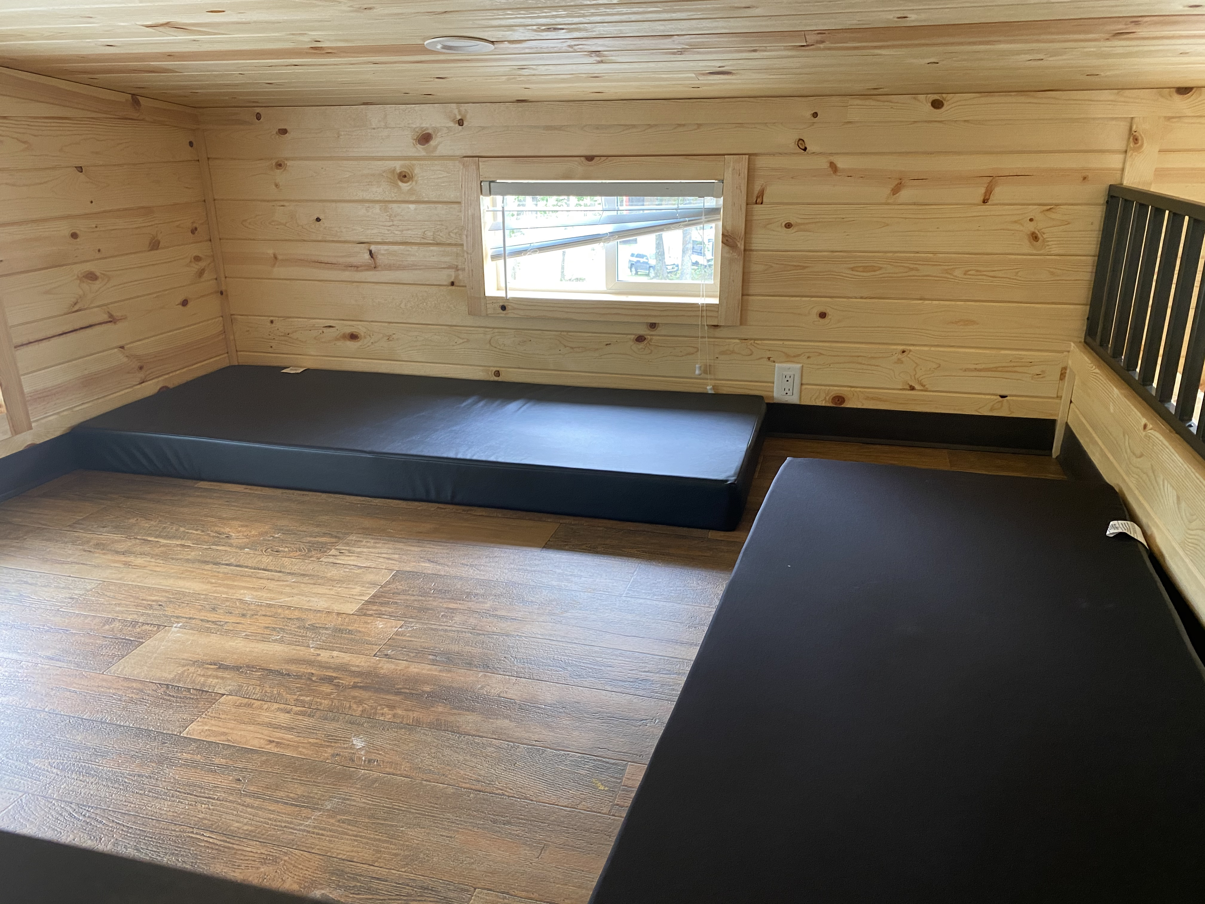 Bunkhouse Deluxe Cottage