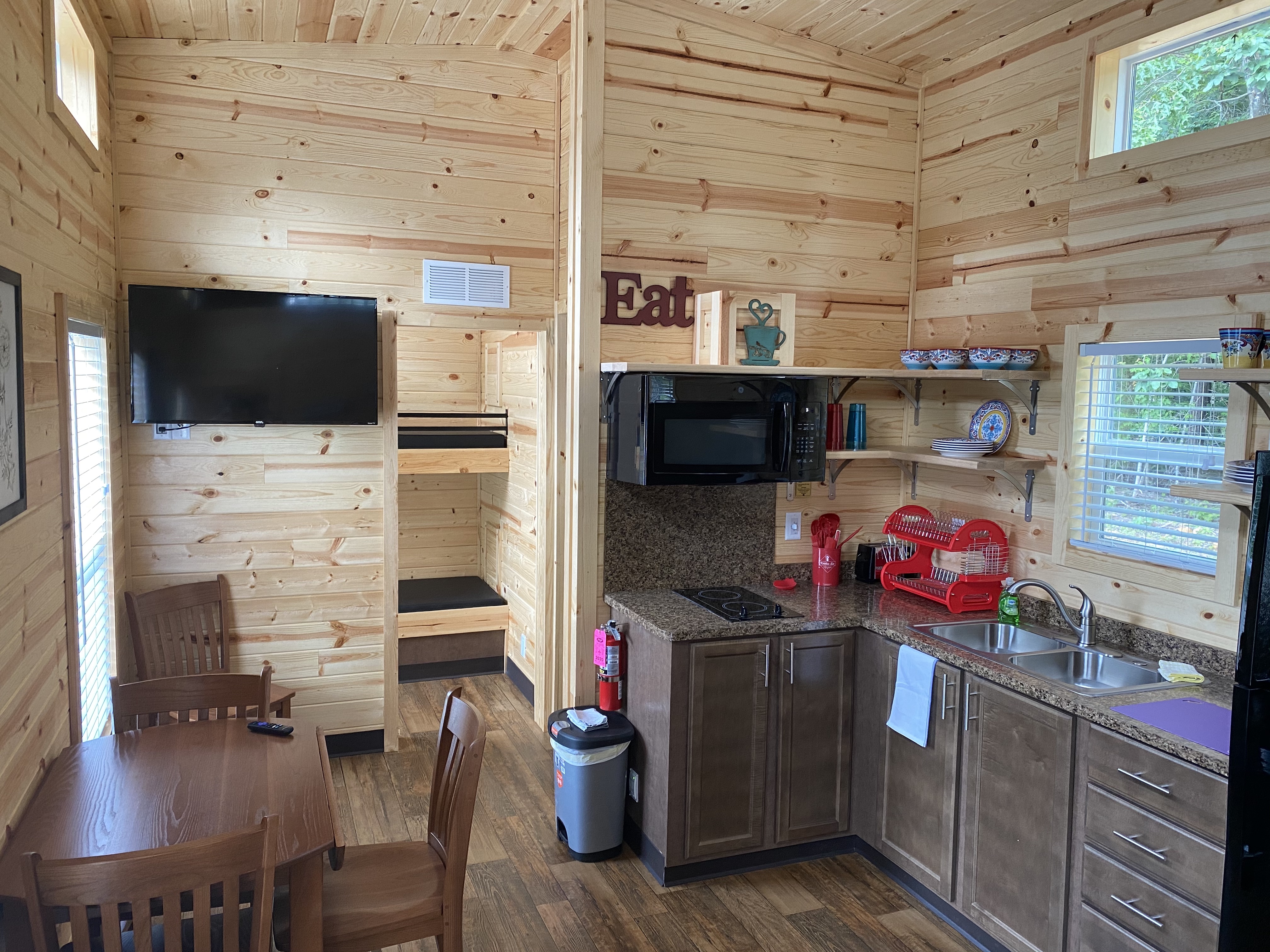 Bunkhouse Deluxe Cottage