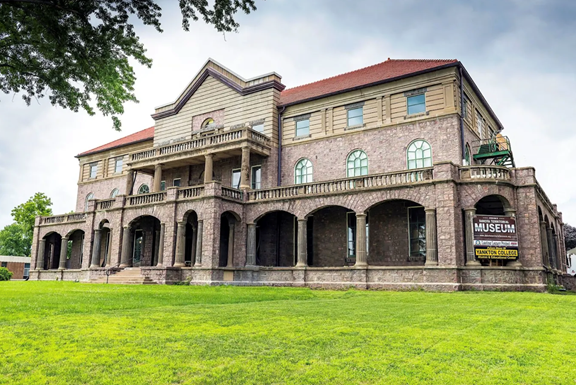 Mead Museum