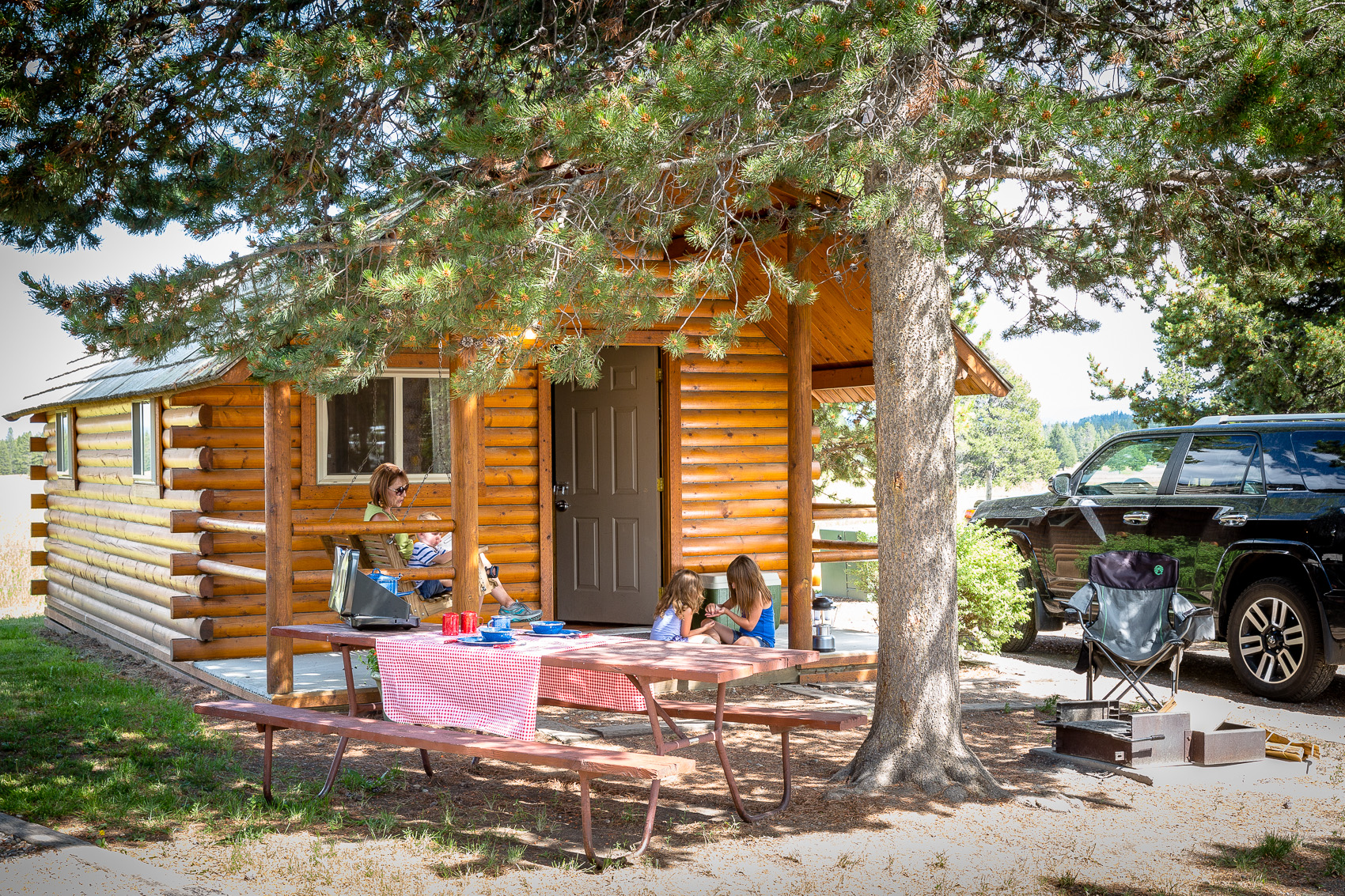 Deluxe 2-Room Cabin