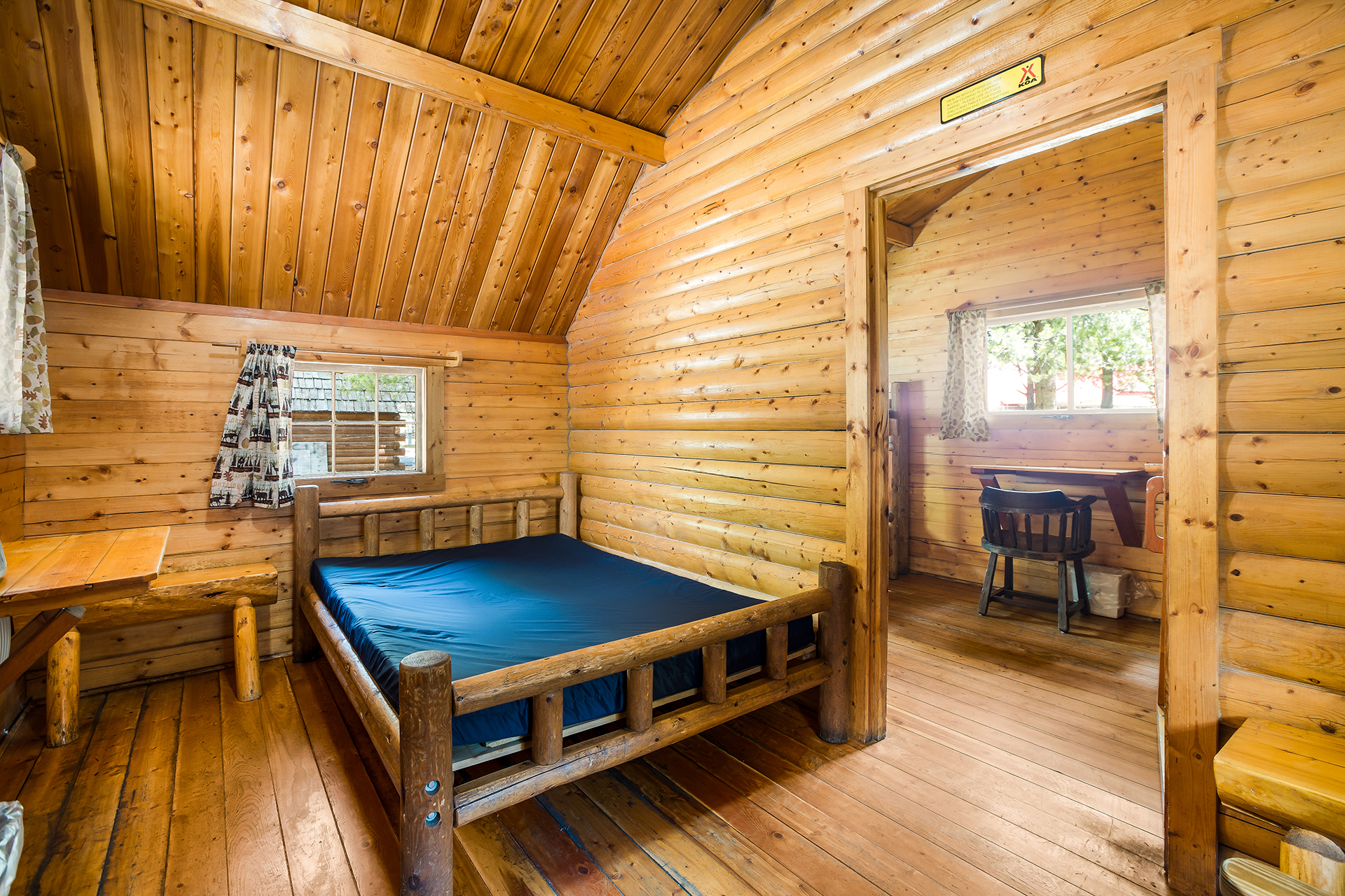 CC217 - Camping Cabin, 2 Bedroom (No Bathroom) – Sleeps 6