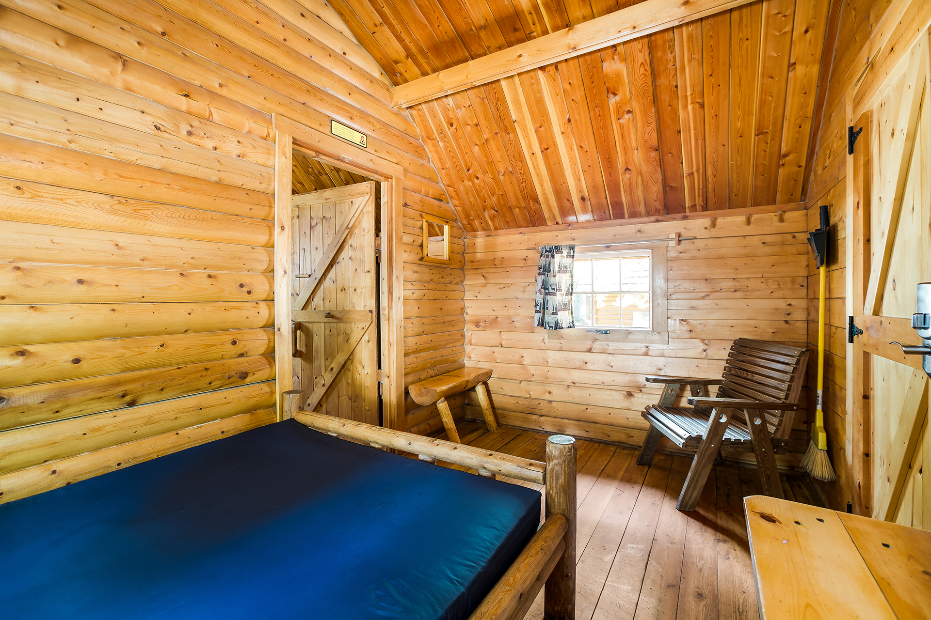 CC217 - Camping Cabin, 2 Bedroom (No Bathroom) – Sleeps 6